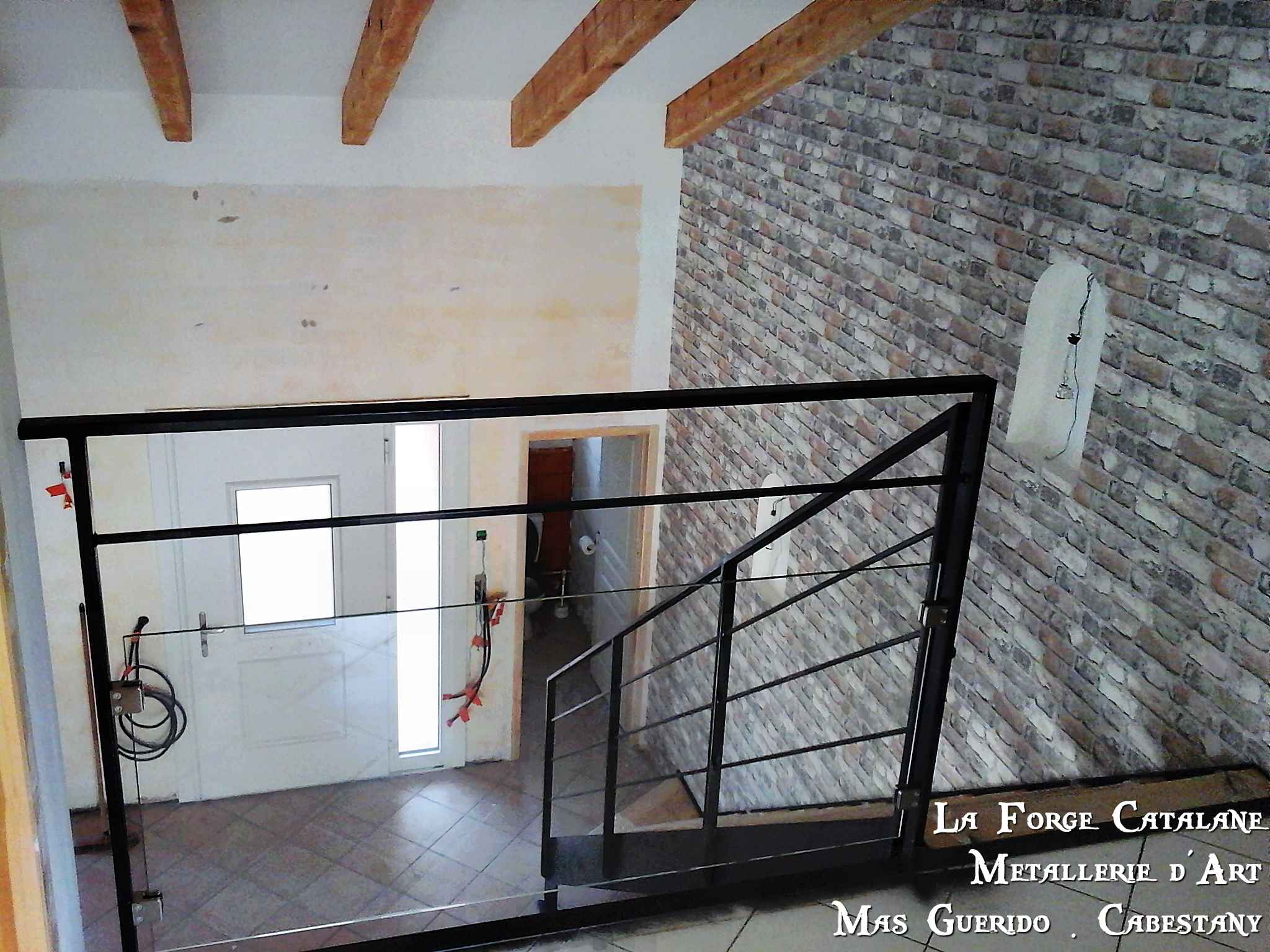 garde corps verre partie basse 1 lisse partie haute forge catalane.jpg